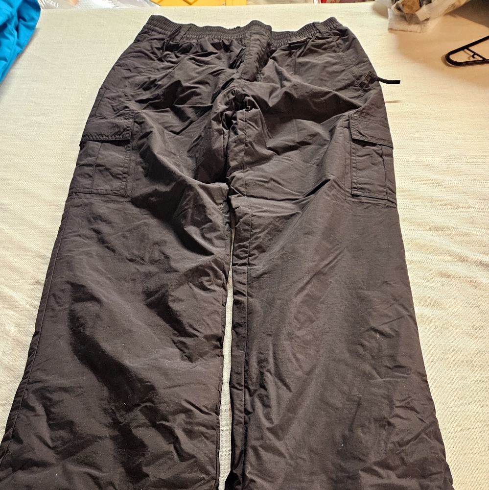 Young size 16 ,snow pants. Worn those one..Excellent condition